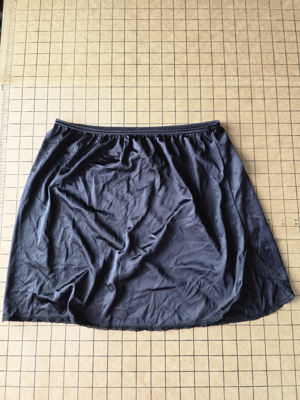 Vintage Vassarette Black Half Slip Skirt Size 10 Medium 80's Lingerie Retro
